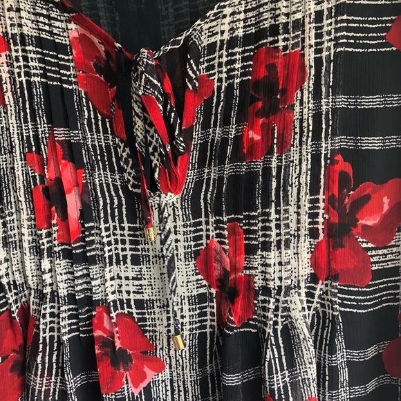 NWT Tommy Hilfiger babydoll blouse - Picture 5 of 5